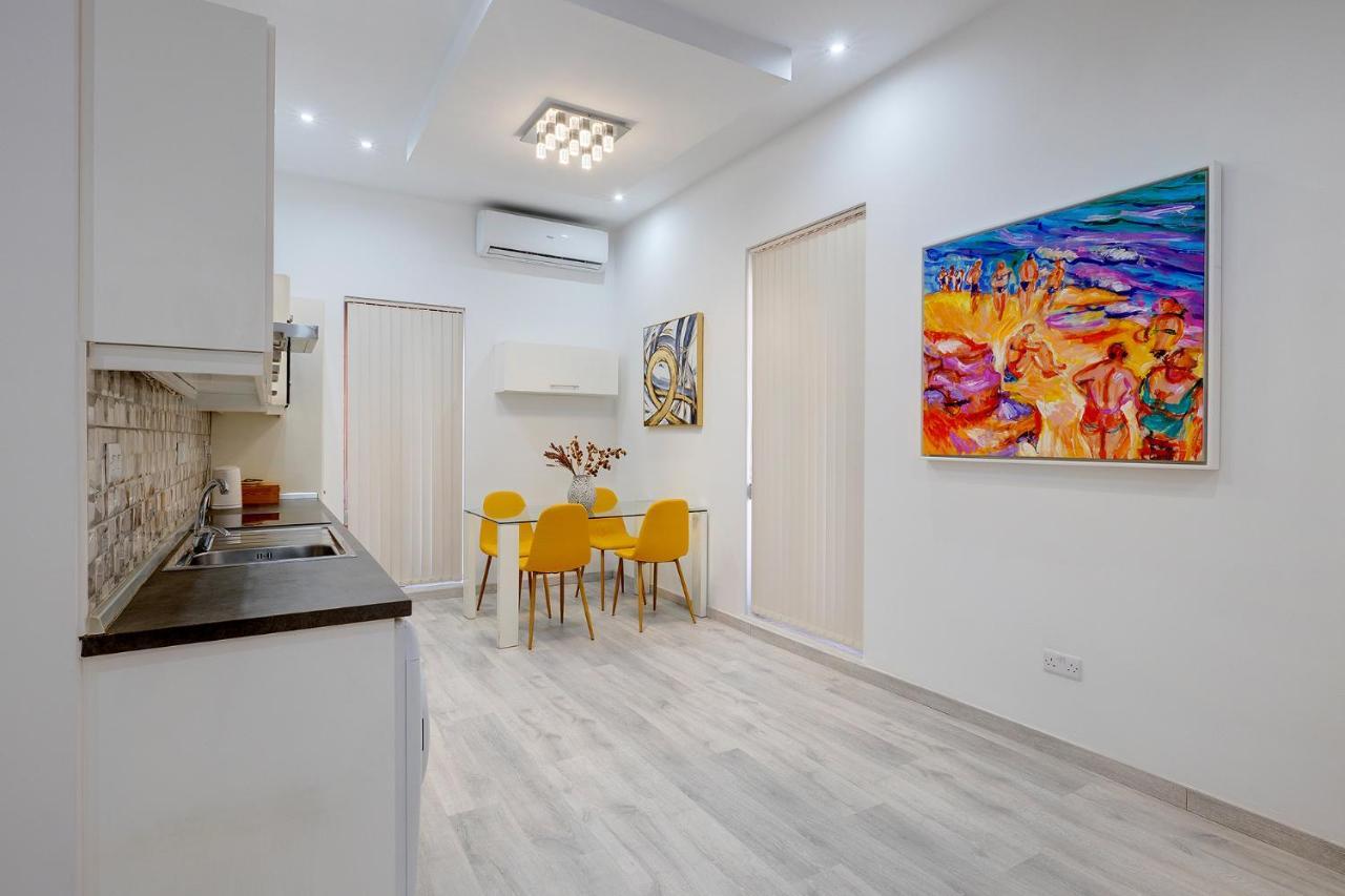 Picturesque Sliema Pad Steps From The Seafront Apartment Luaran gambar